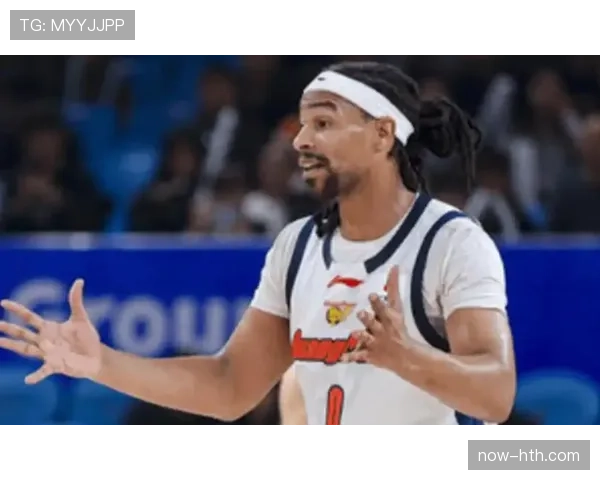 深圳新世纪萨林杰策应能力 外援内线扮演进攻中枢角色